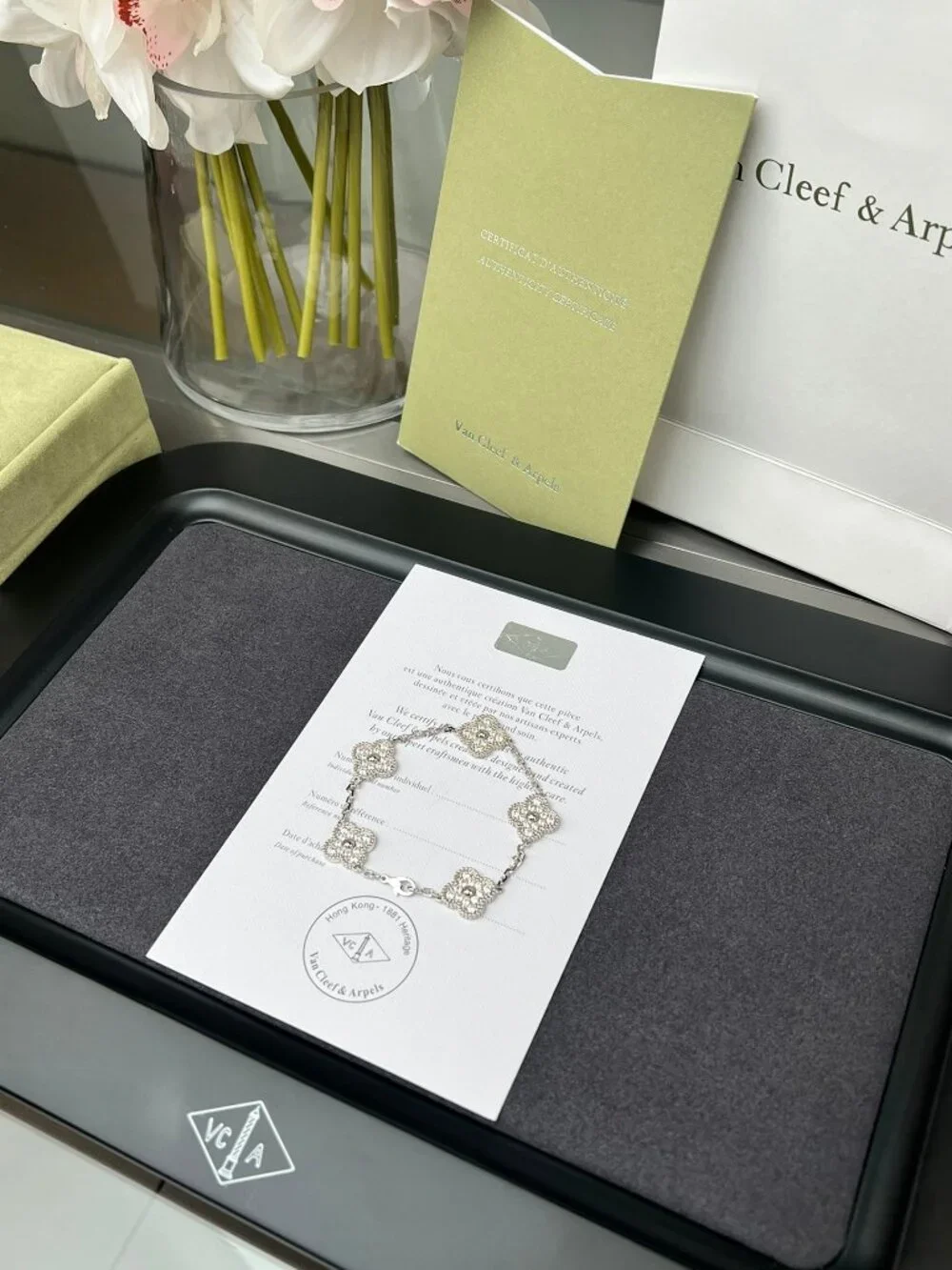 None 🖐️van cleef